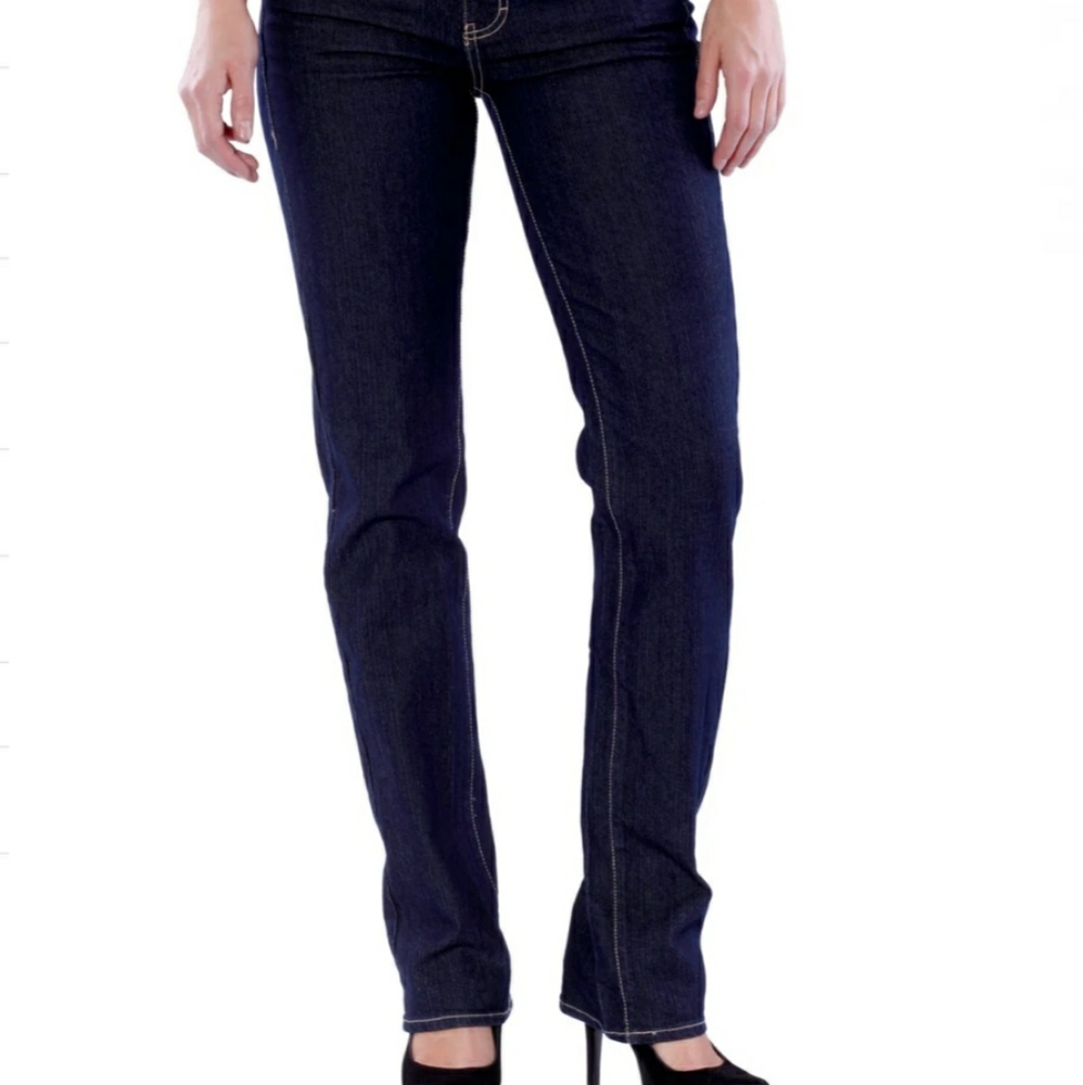 NWT Calvin Klein Straight Skinny Jeans